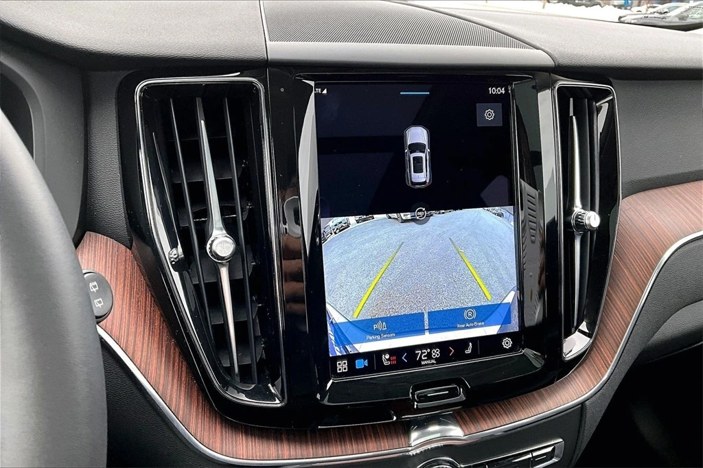 2023 Volvo - image 13