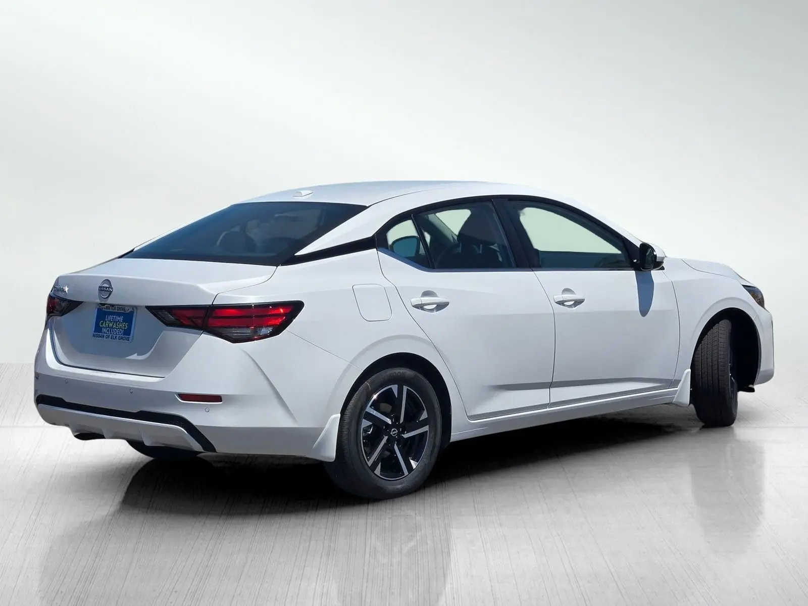2025 Nissan Sentra SV photo 4
