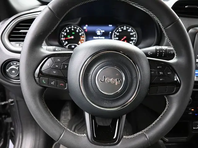 2021 Jeep Renegade Latitude photo 14