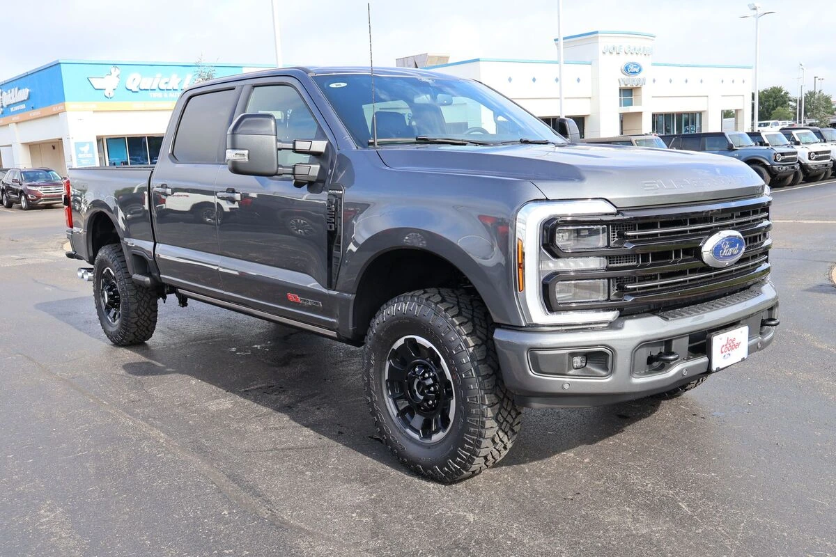 2026 Ford F-250 Platinum 4x4 Crew Cab 8' Box's photo