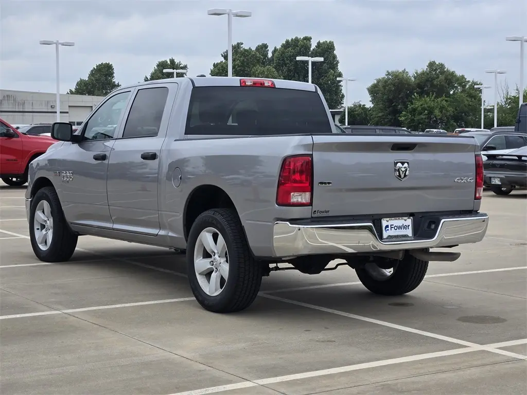 2023 Ram 1500 Classic SLT photo 5
