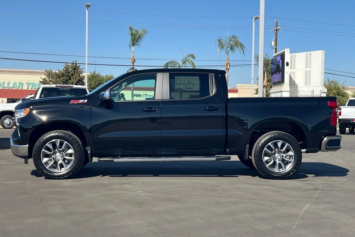 2026 Chevrolet Silverado 1500 LT - Photo 8