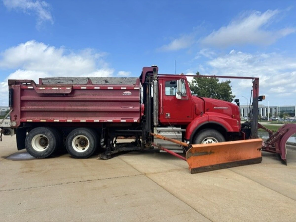 2013 Western Star 4900 in Cedar Rapids, IA — photo 3