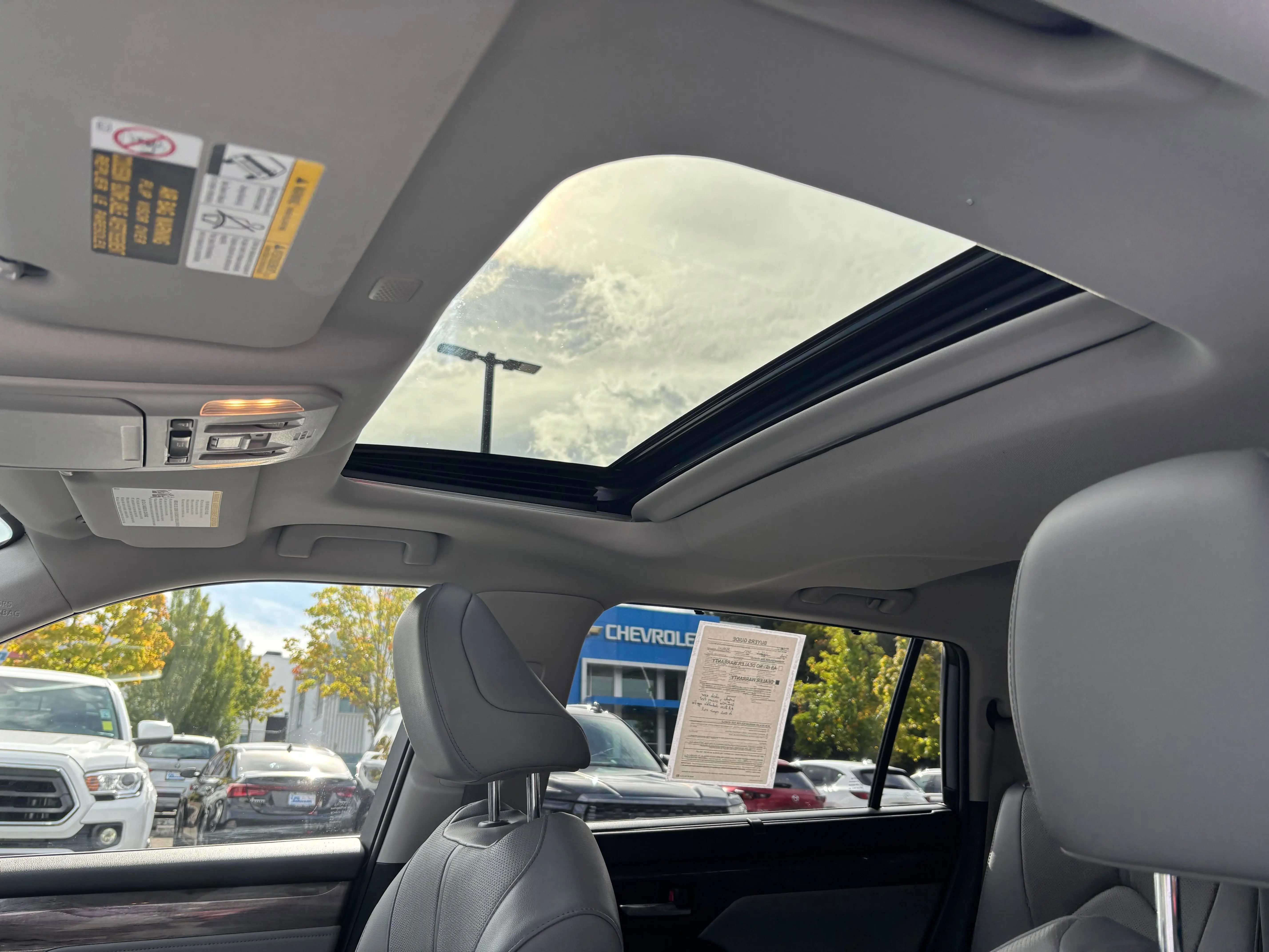 2022 Toyota Highlander Limited photo 4