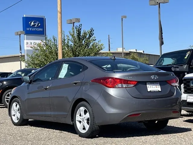 2012 Hyundai Elantra GLS photo 3