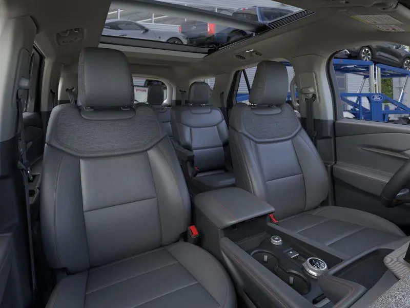 2025 Ford Explorer photo 8