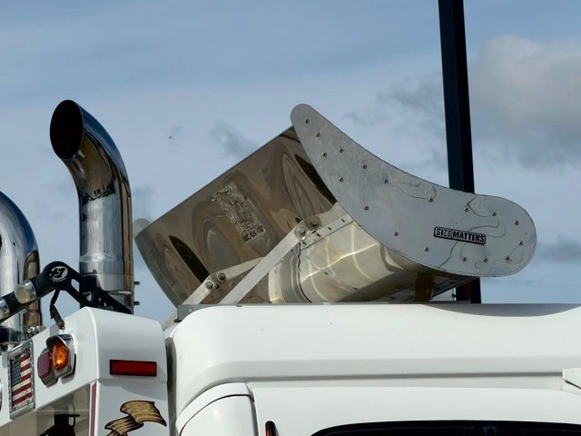 2006 Freightliner eM2 — photo 6