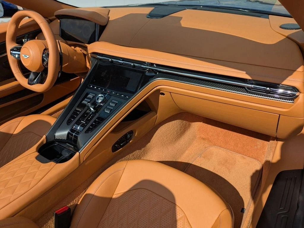 2025 Aston Martin DB12 Base - Photo 6