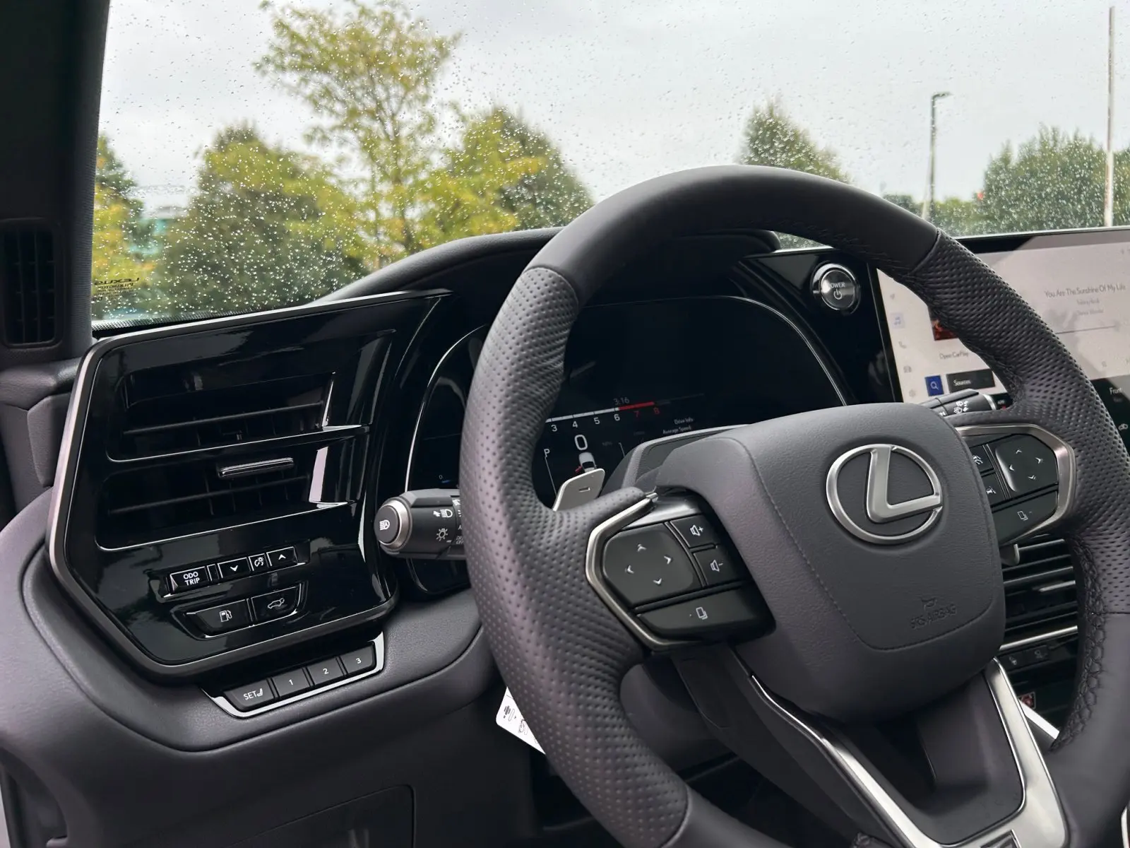 2025 Lexus TX 500h F SPORT Performance Luxury photo 17