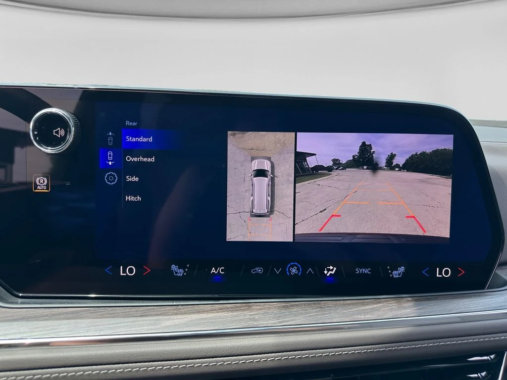 2026 Chevrolet Suburban LT - Photo 25