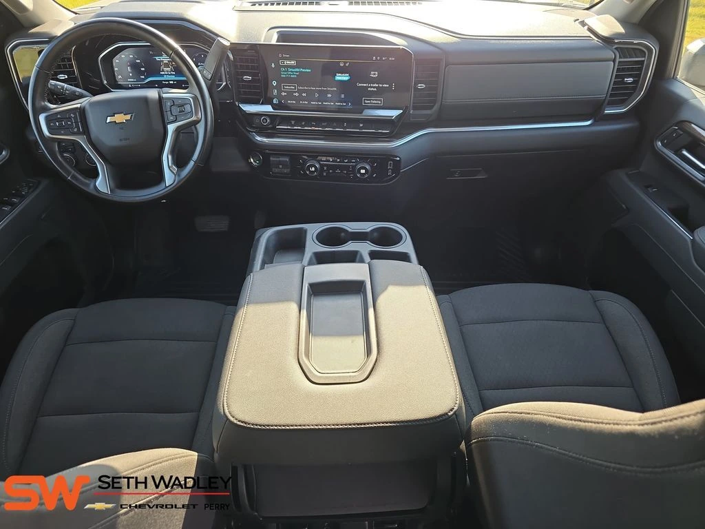 2025 Chevrolet Silverado 3500HD LT - Photo 9