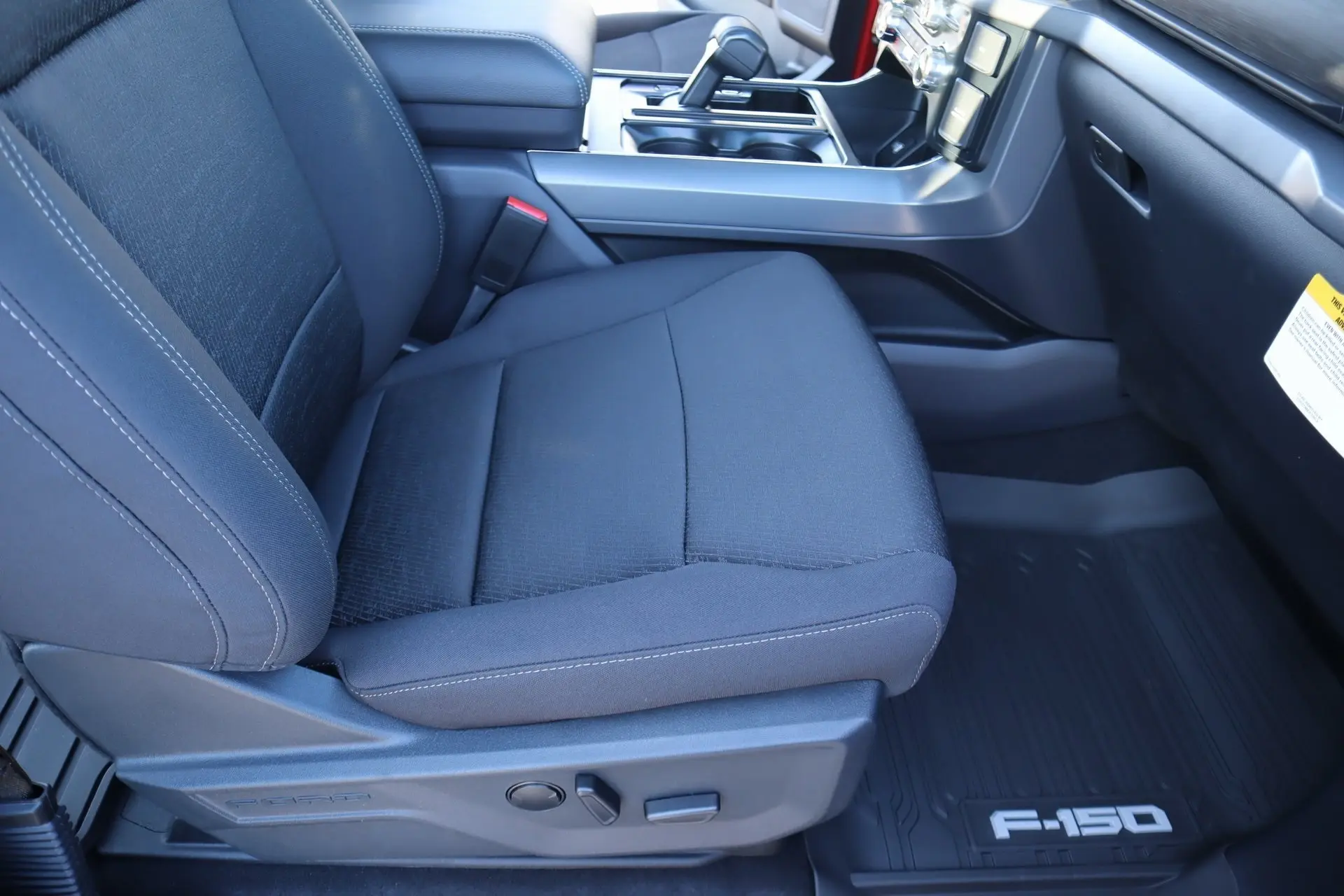 2025 Ford F-150 XLT photo 15