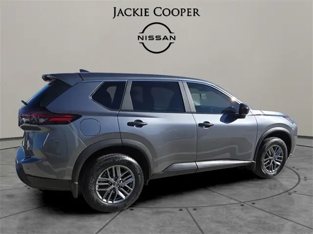 2025 Nissan Rogue S photo 4