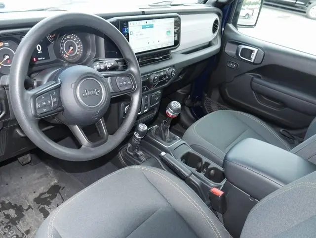 2025 Jeep Wrangler Sport photo 7
