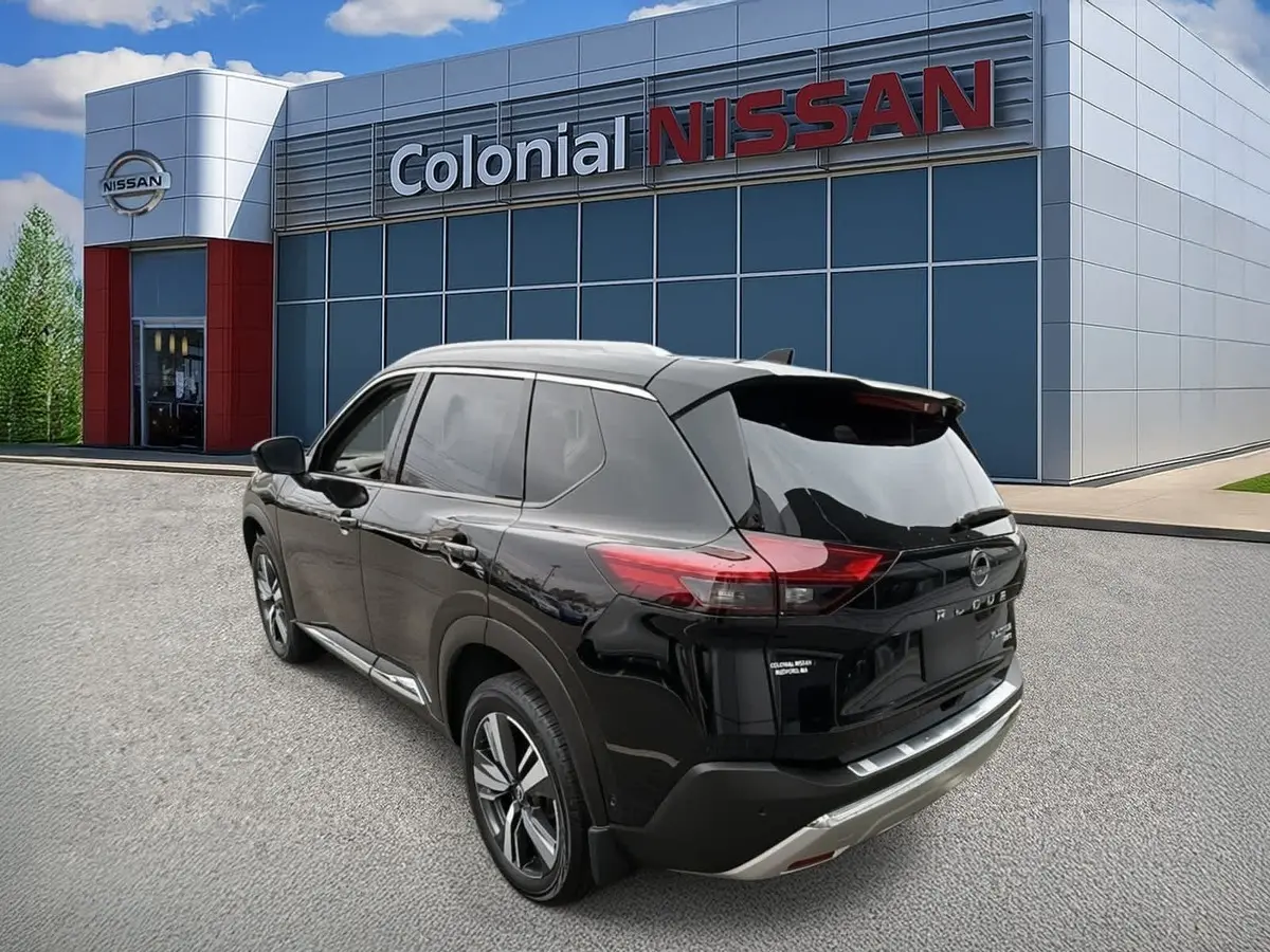 2022 Nissan Rogue Platinum photo 3