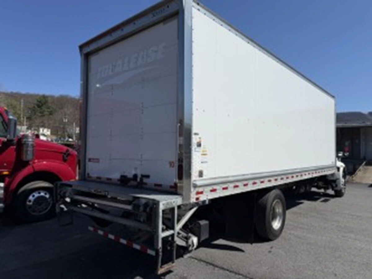 2022 International - image 4