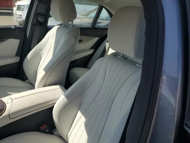 2023 Mercedes Benz E 350 4MATIC photo 3