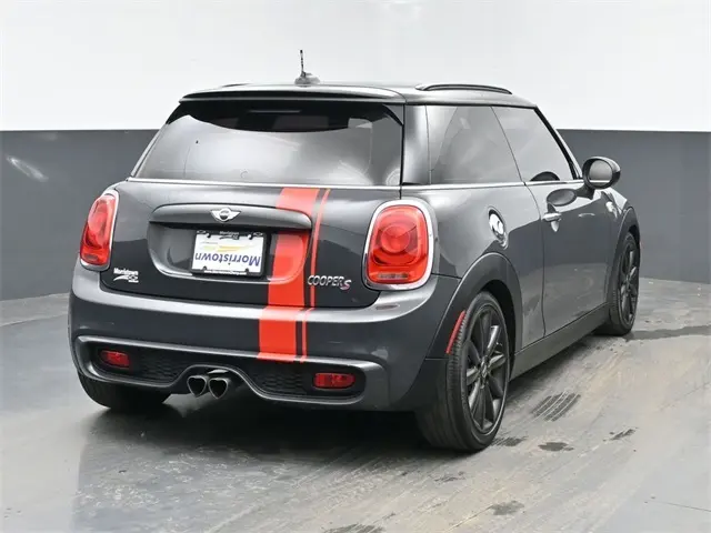 2016 Mini Cooper 2 Door Hardtop S photo 8