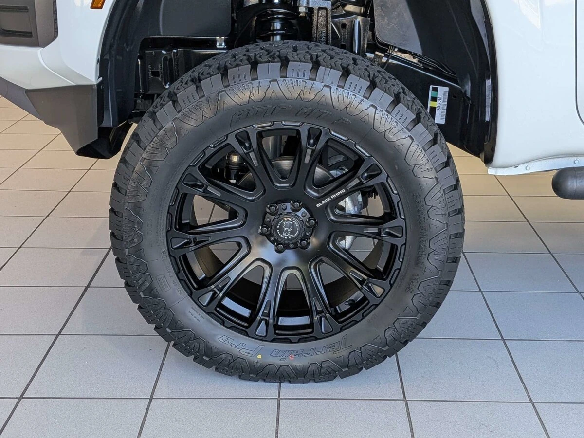 2026 Nissan Frontier SV - Photo 7