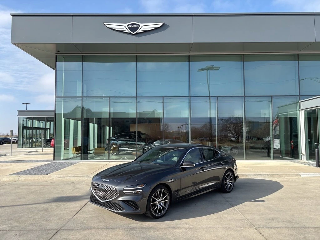 2024 GENESIS G70 Standard's photo