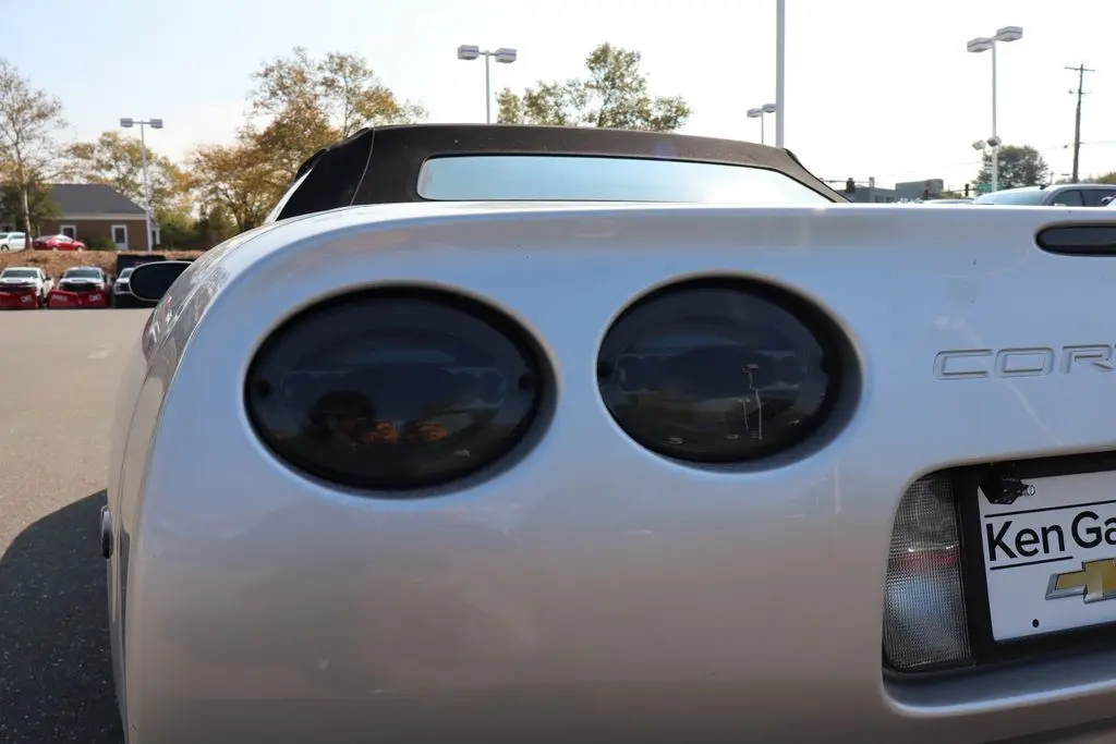 2002 Chevrolet Corvette Base photo 26