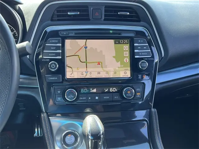 2021 Nissan Maxima SR photo 15