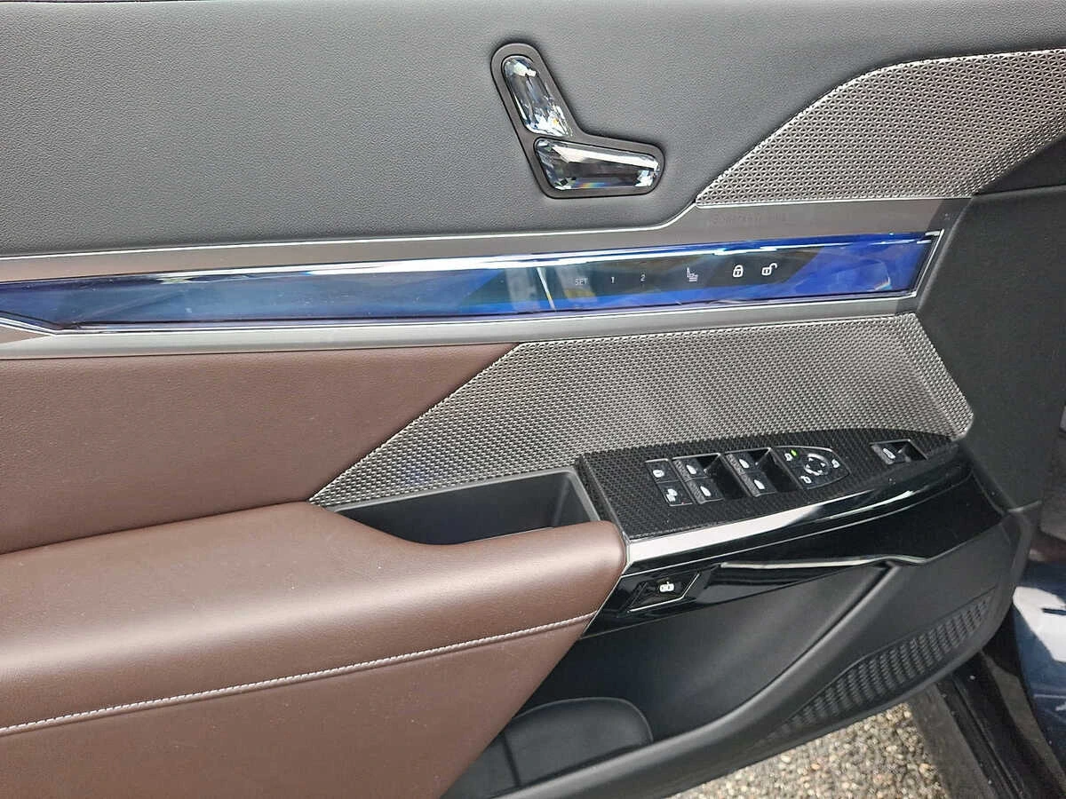 2024 BMW 7 Series 760i - Photo 9