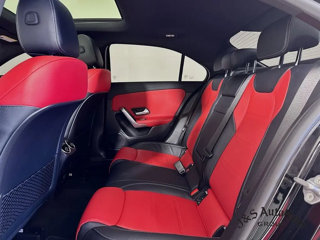 2021 Mercedes Benz A AMG 35 4MATIC photo 24