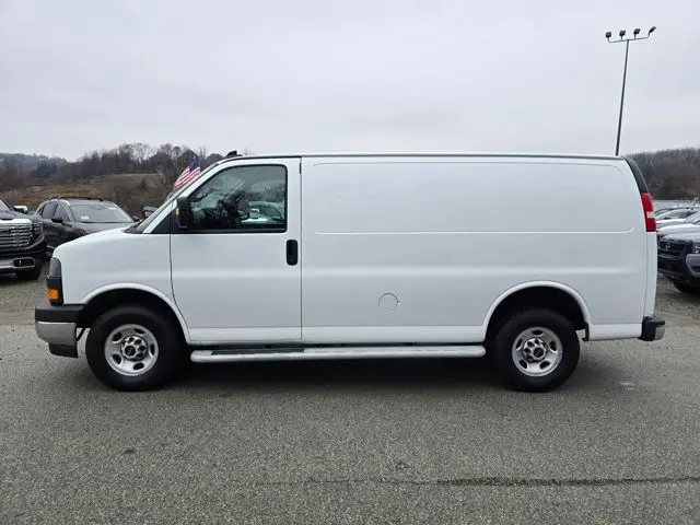 2024 Gmc Savana 2500 Cargo photo 2