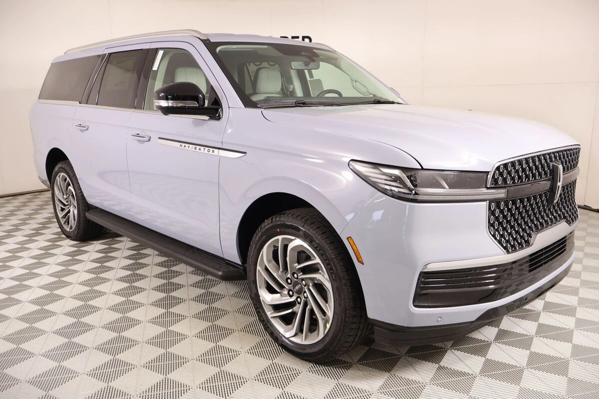 2026 Lincoln Navigator Premiere L 4WD's photo
