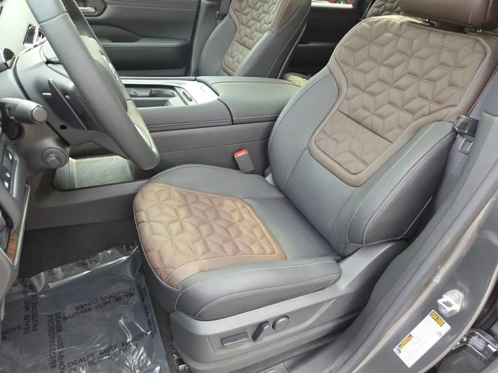 2026 Nissan Armada Platinum photo 31
