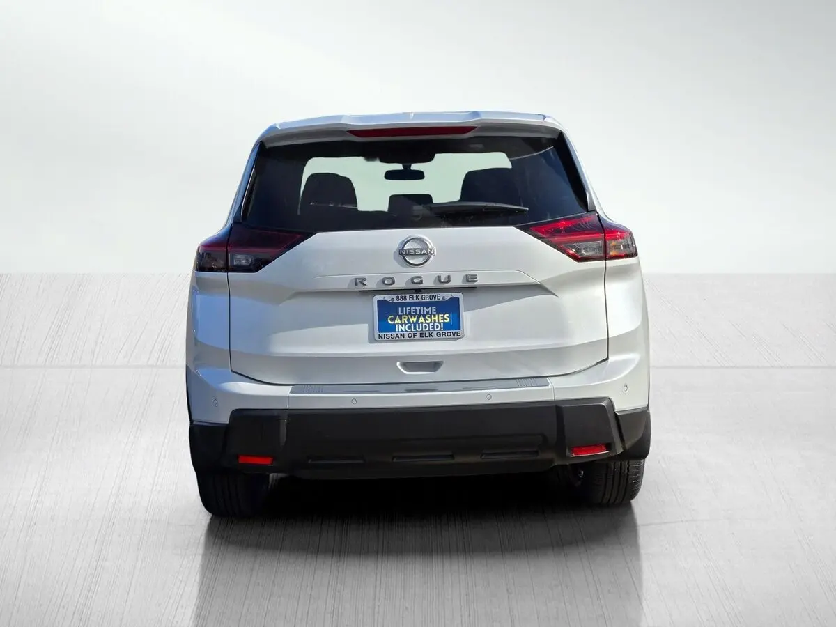 2026 Nissan Rogue SV photo 4