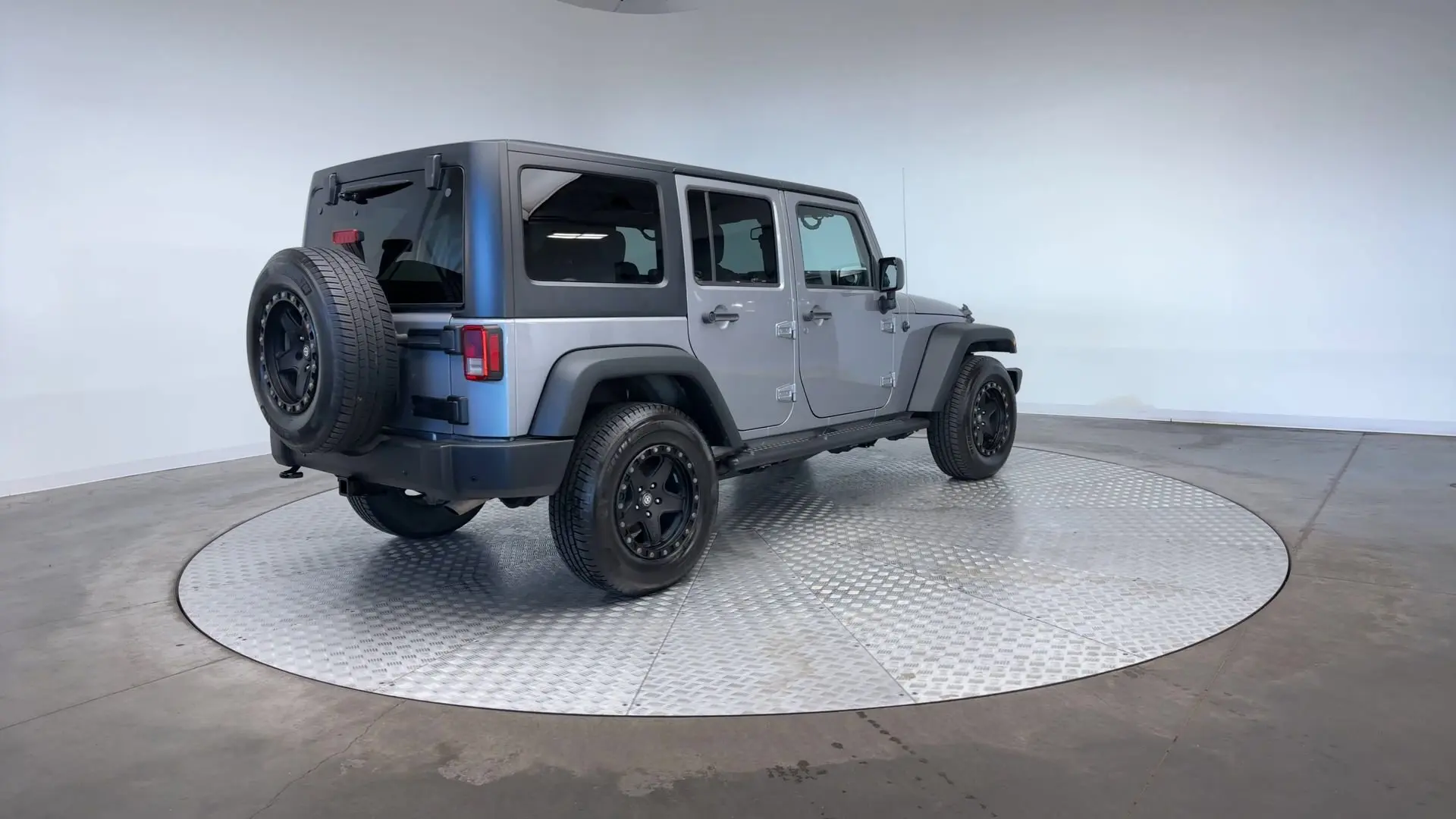 2015 Jeep Wrangler Unlimited Sport photo 2