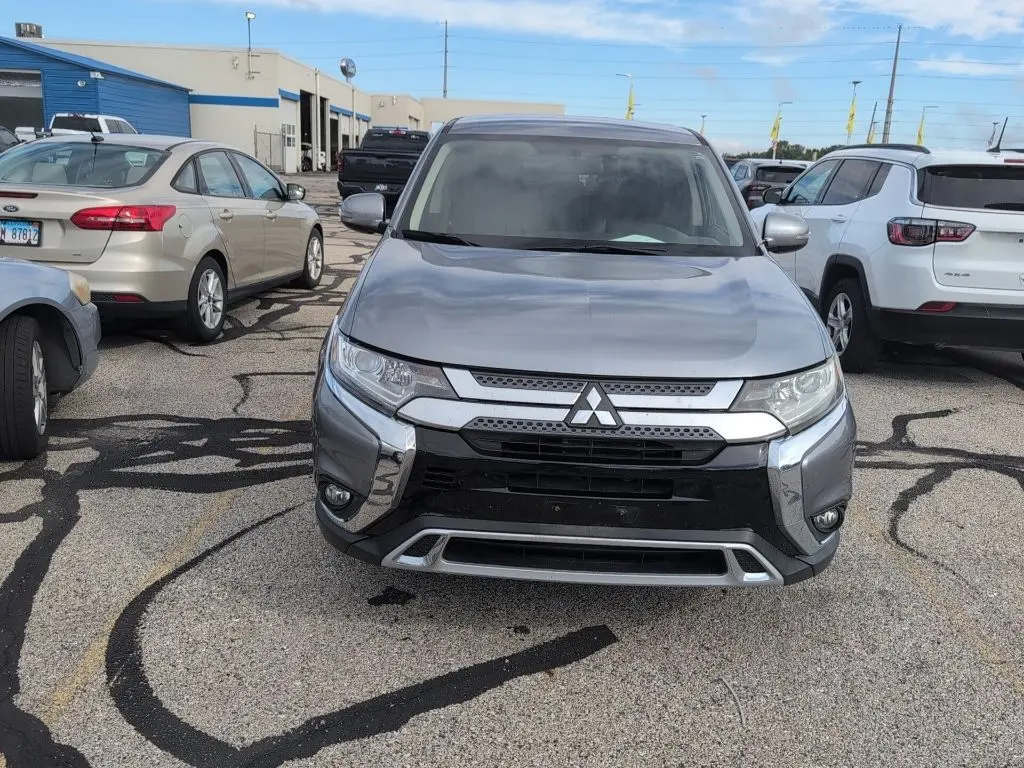 2019 Mitsubishi Outlander SE photo 4