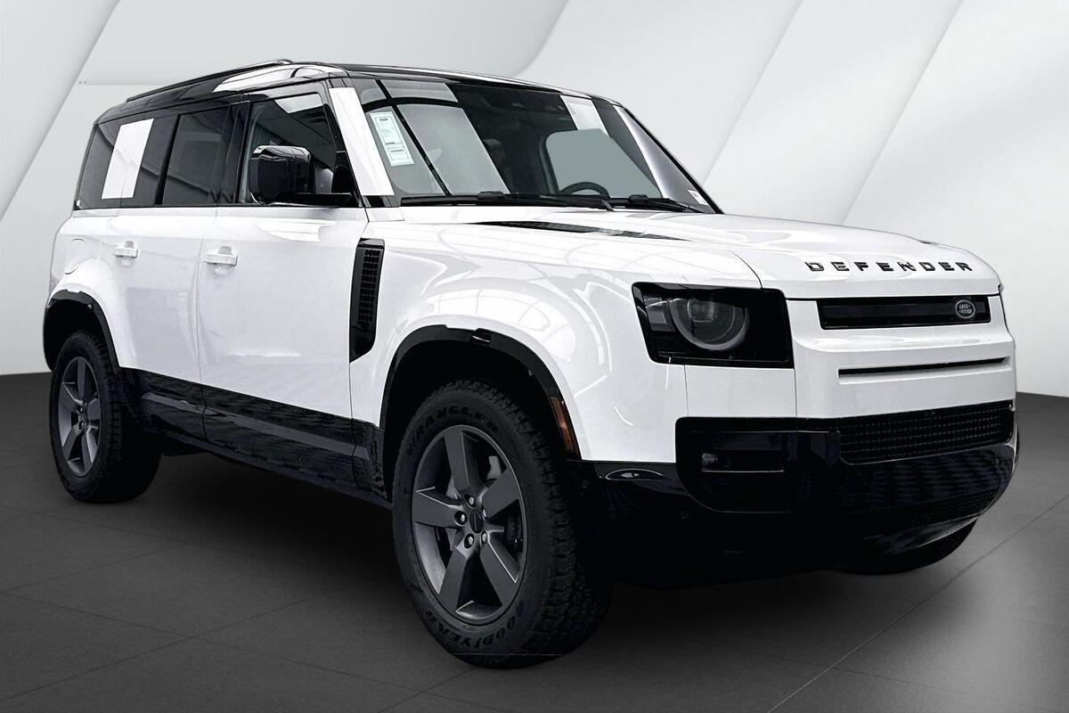 2026 Land Rover Defender 110 X-Dynamic SE