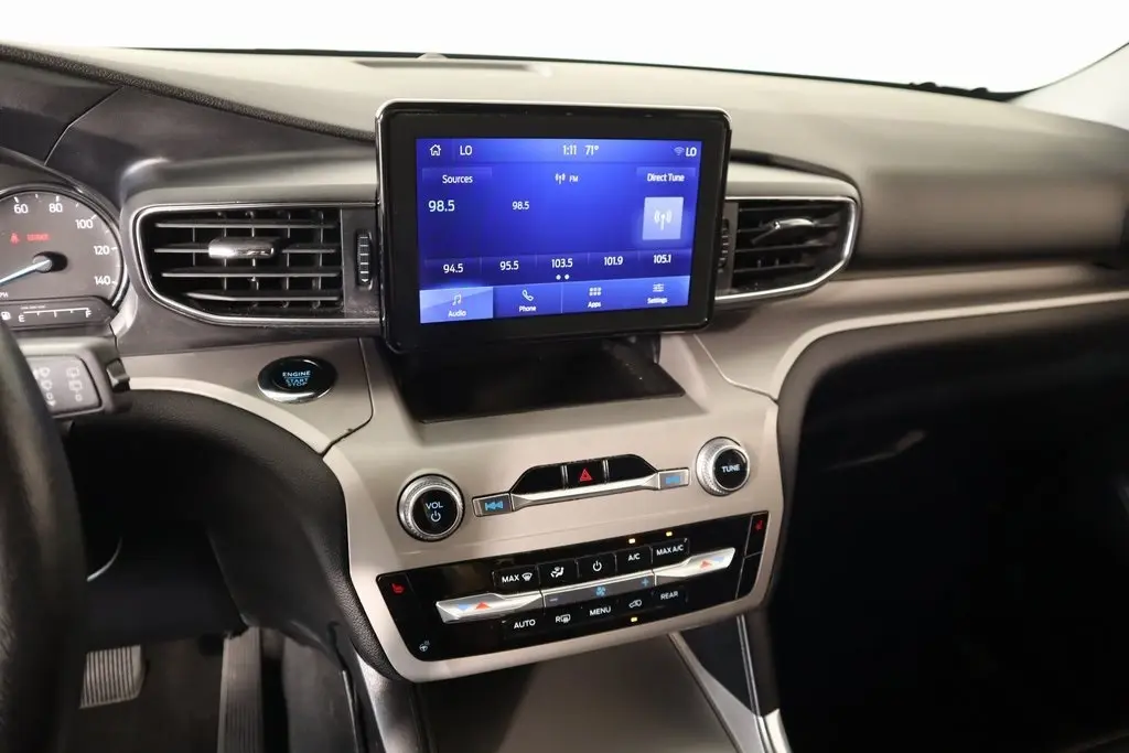2023 Ford Explorer XLT photo 4