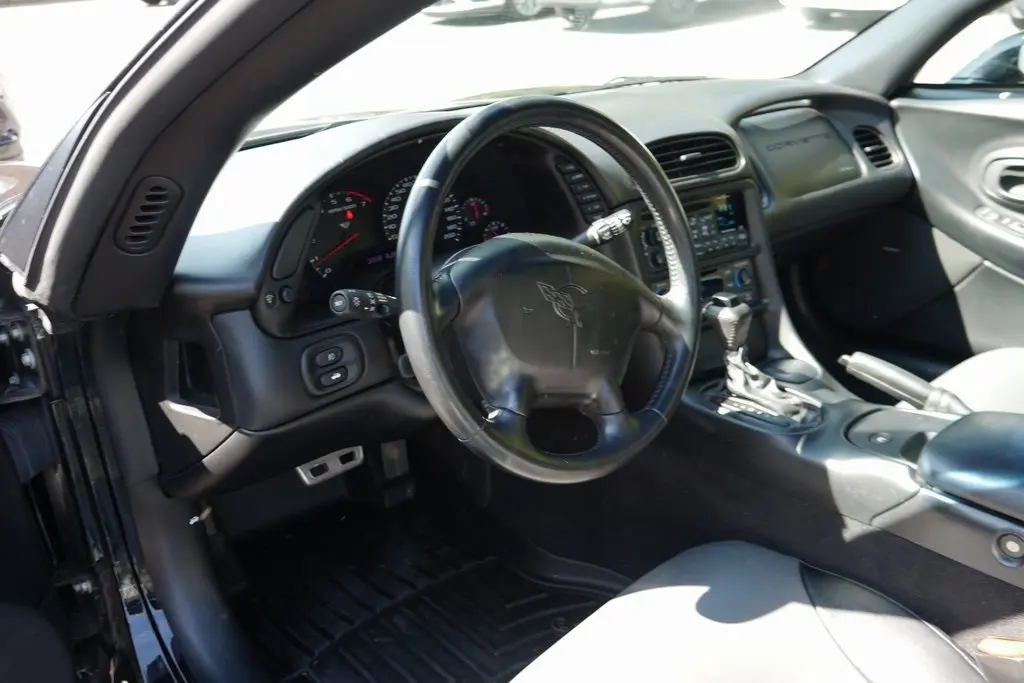 1997 Chevrolet Corvette Base photo 8