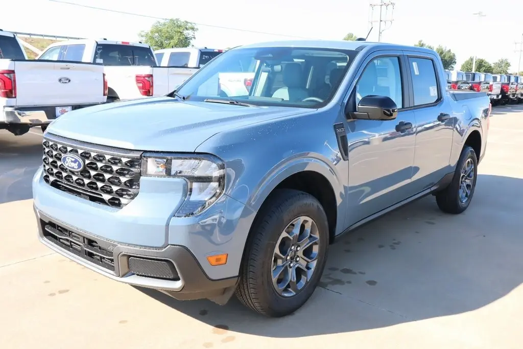 2025 Ford Maverick XLT photo 9