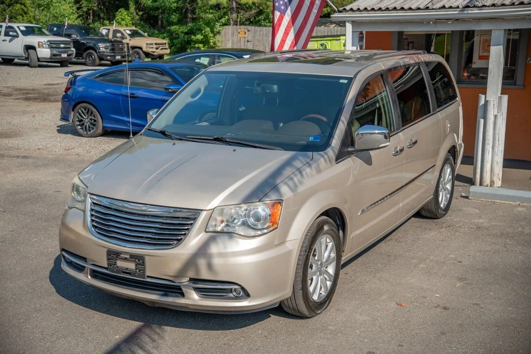 2015 Chrysler Town & Country Limited Platinum - Photo 7