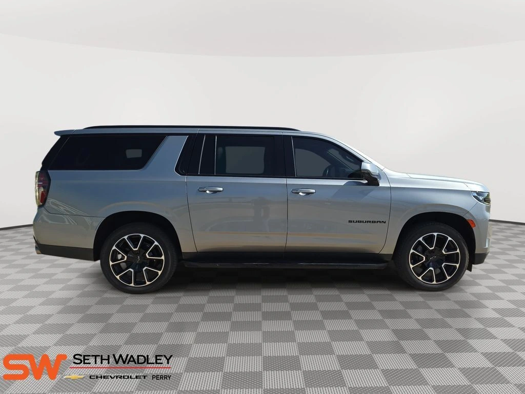 2024 Chevrolet Suburban RST - Photo 8