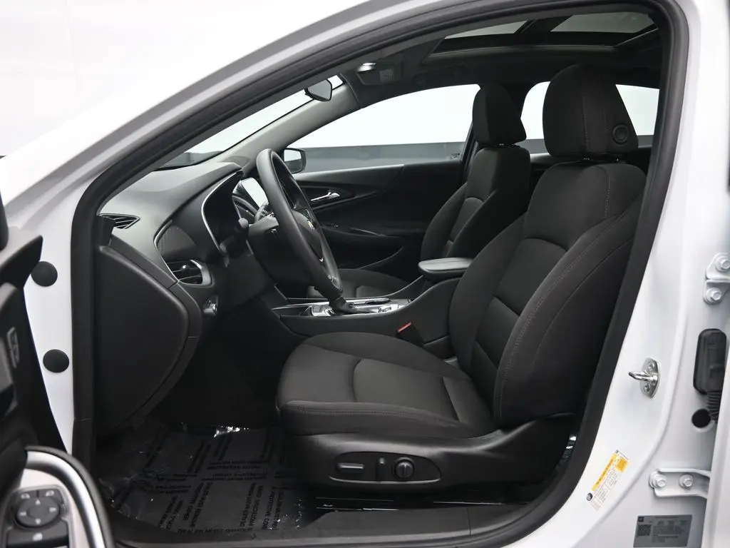 2024 Chevrolet Malibu 1LT photo 21