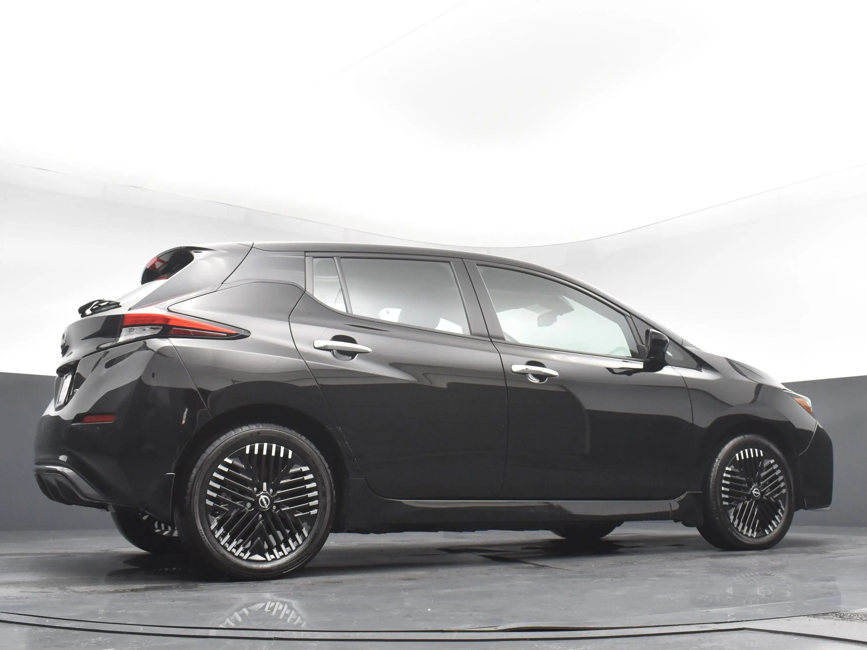 2023 Nissan Leaf SV Plus photo 26
