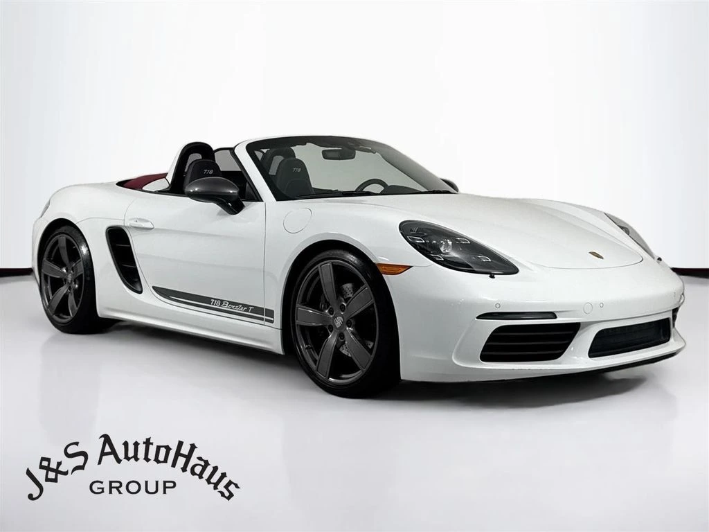2021 Porsche 718 Boxster T's photo