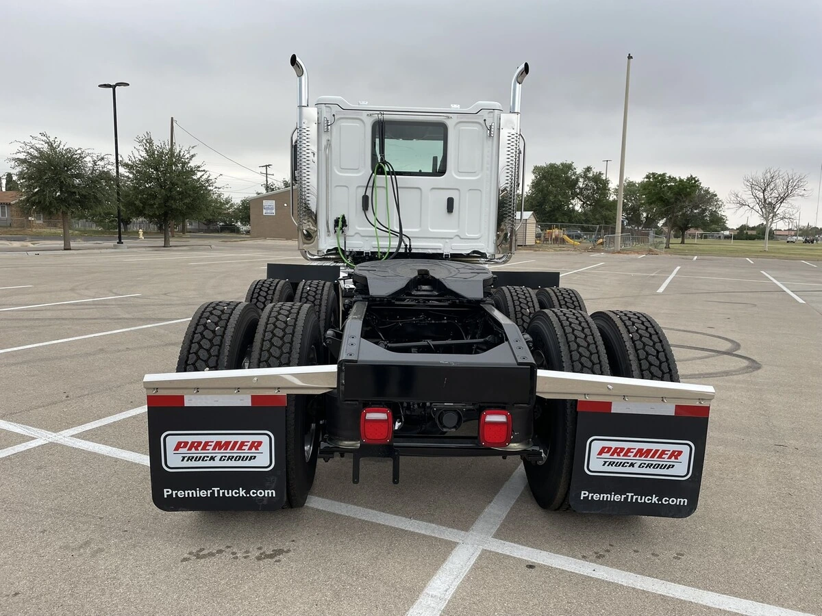2027 Western Star 49X — photo 5