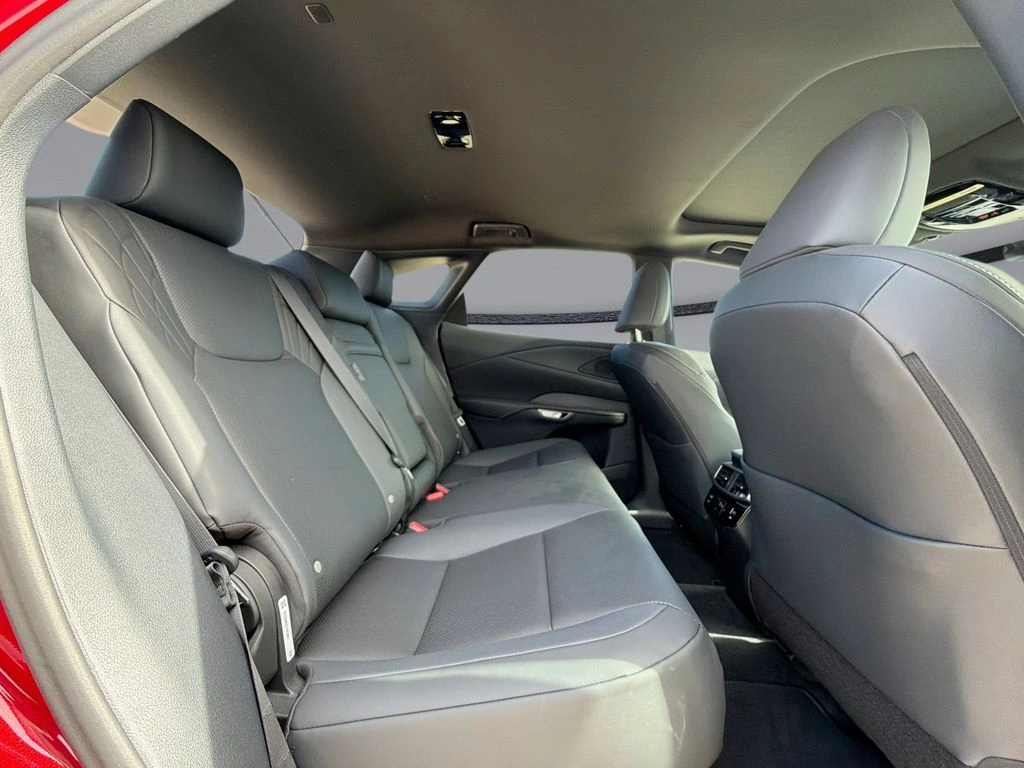 2026 Lexus RX 350 - Photo 17