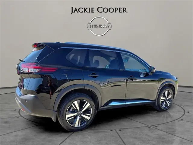 2023 Nissan Rogue SL photo 5
