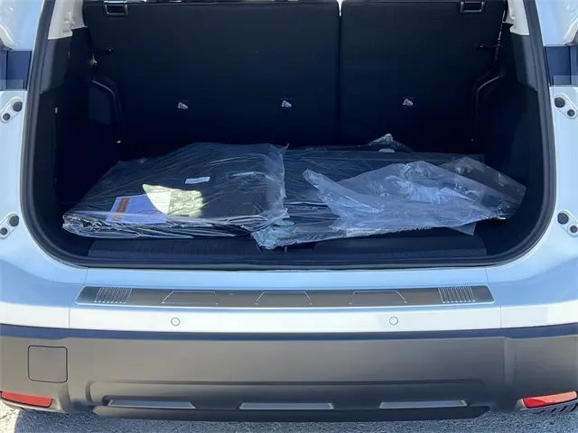 2026 Nissan Rogue SV photo 4