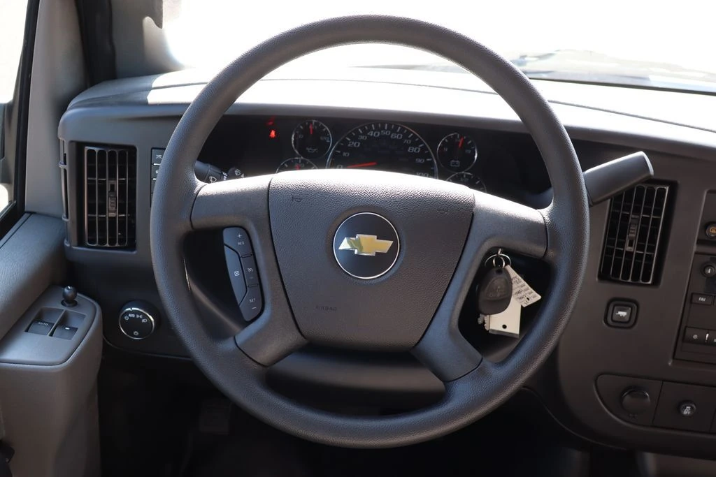 2025 Chevrolet Express Cargo Work Van - Photo 14
