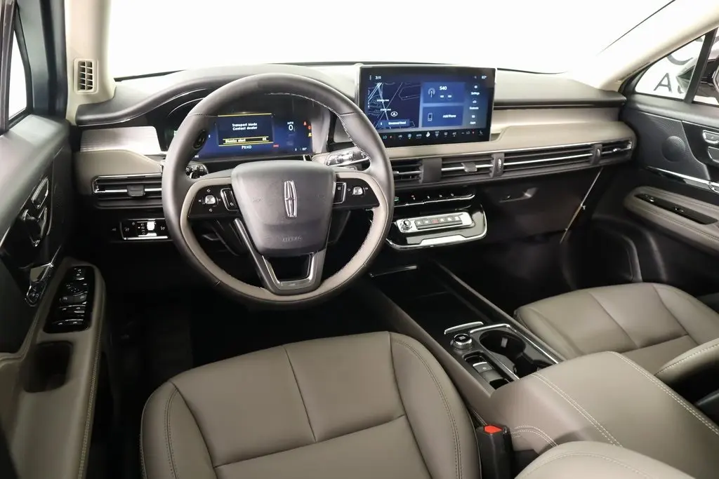 2026 Lincoln Corsair Premiere photo 2