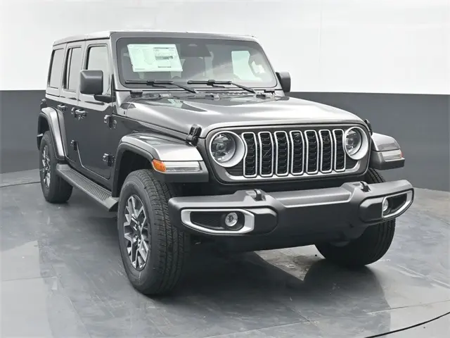 2026 Jeep Wrangler 4-Door Sahara's photo